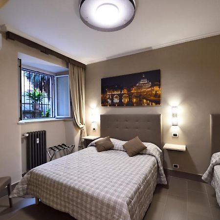Domus Catone Apartment โรม ภายนอก รูปภาพ