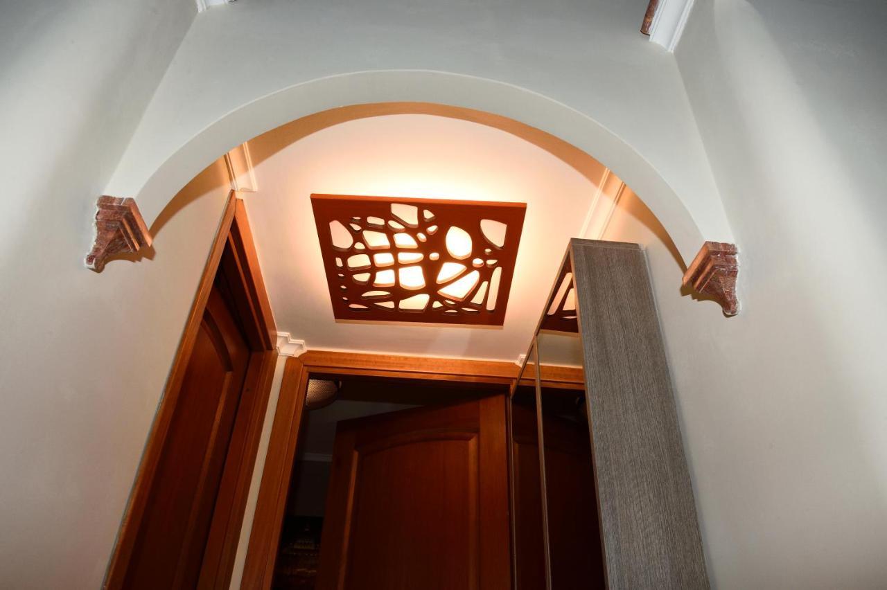 Domus Catone Apartment โรม ภายนอก รูปภาพ