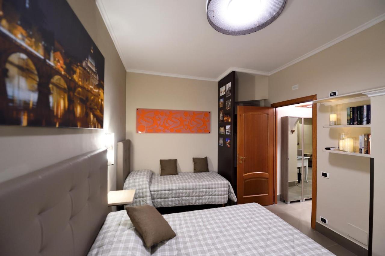 Domus Catone Apartment โรม ภายนอก รูปภาพ