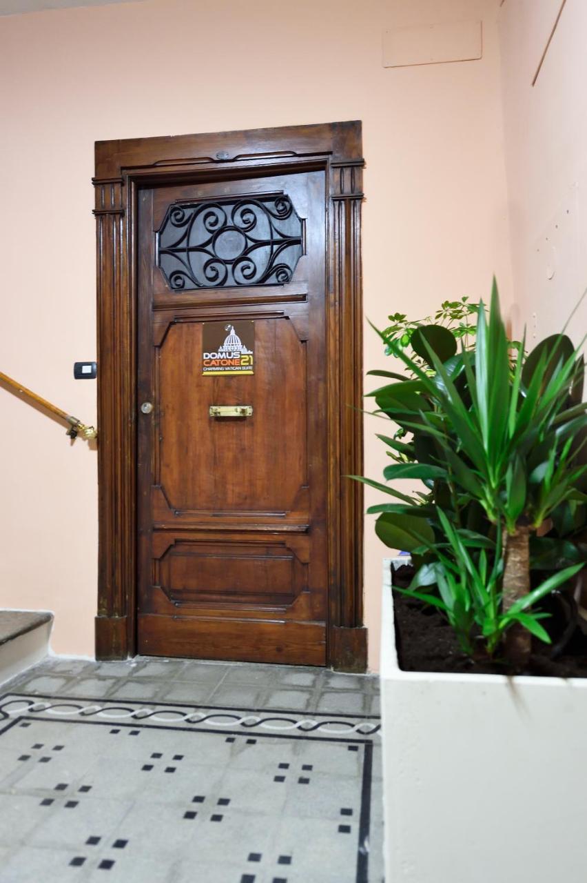 Domus Catone Apartment โรม ภายนอก รูปภาพ