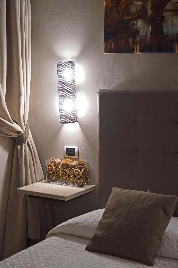 Domus Catone Apartment โรม ภายนอก รูปภาพ