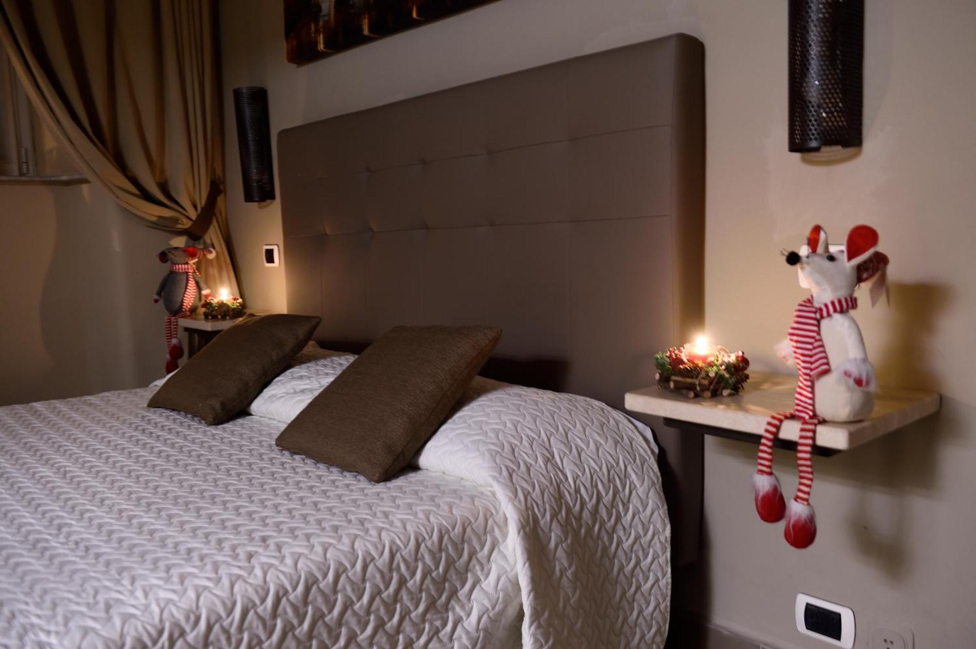 Domus Catone Apartment โรม ภายนอก รูปภาพ